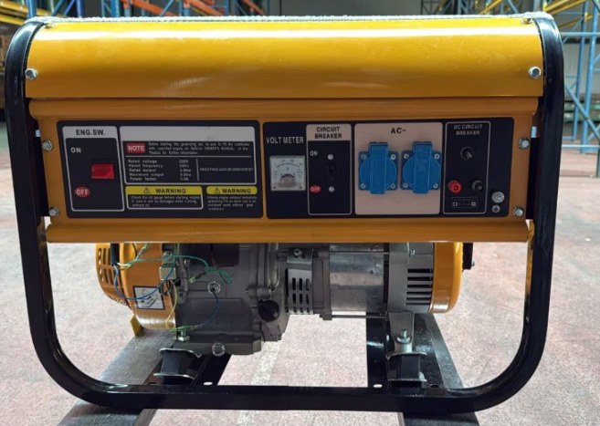 Benzin Notstromaggregat Stromerzeuger 3,5 KW Generator HH 2x230V