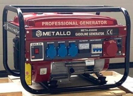 Meta 8500W mit 12 / 230 / 380 Volt Steckdosen. - Die Dauerleistung beträgt max. 2000 - 3000 Watt. - Betriebsdauer voll getankt bis zu ca. 11 Stunden (1/2 Last). - Ölmangelsicherung = Motorstopp bzw. kein Motorstart bei Ölmangel. - Der Tankinhalt beträgt 15 Liter.