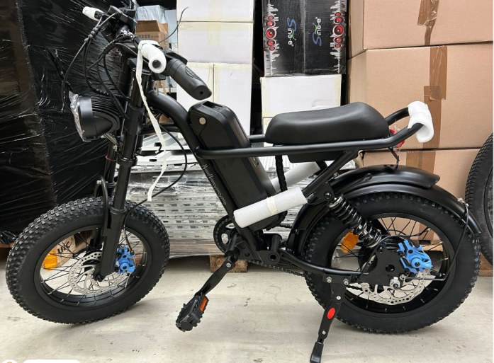Kinder E-Bike 16 inch Shock Absorber:suspension front fork Battery: 12,5Ah Lithium Removable Battery Motor: 250W High speed brushless motor Transmission:Shimano 7-Speed gears